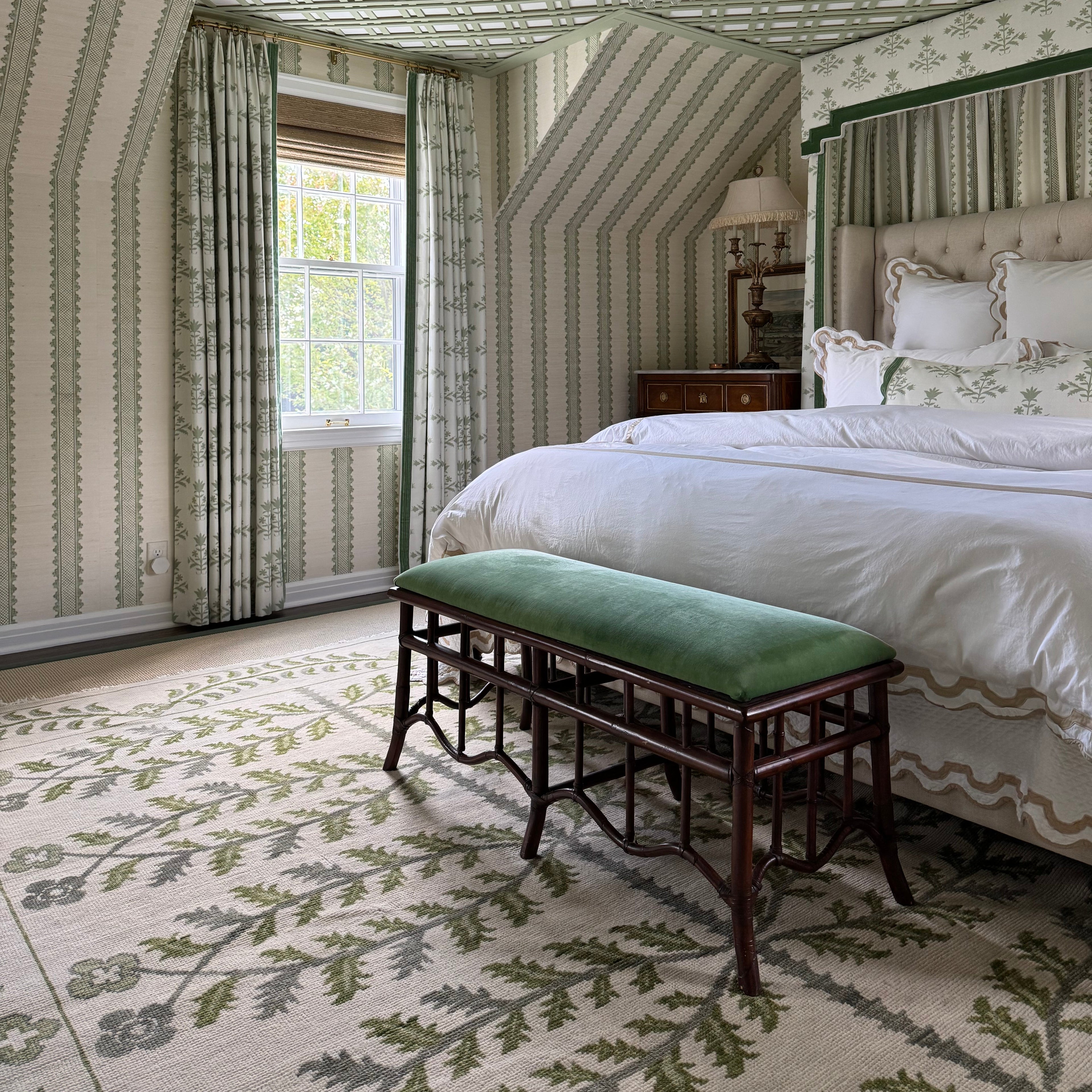 Floral design, green, beige, grandmillennial