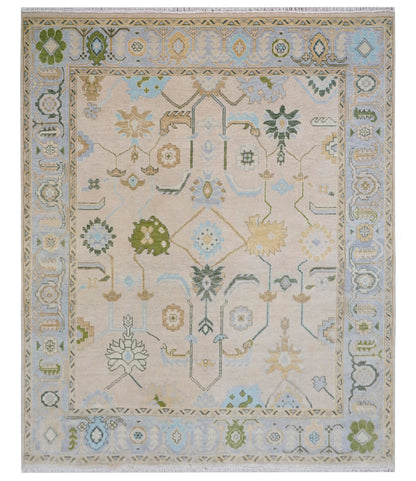 Geometric forms, refined Colors and coastal style