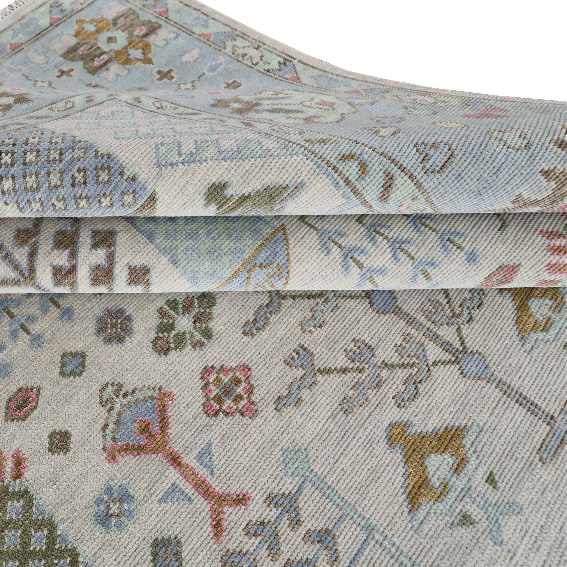 Pastel floral wool rug 